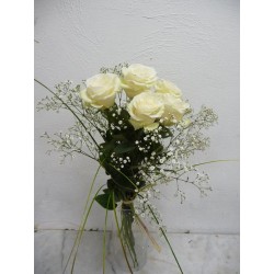 5 roses blanches hauteur 60 cm